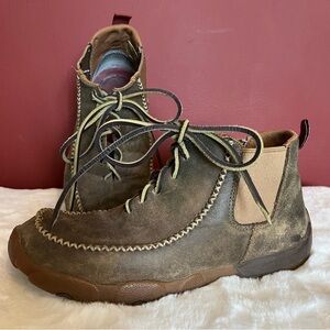 Twisted X men’s Chukka ankle boots, size 8
